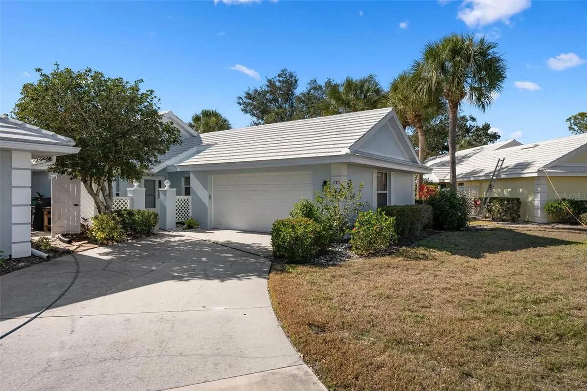 Property Slideshow image 1 of 56 | 733 brightside crescent dr 31, Venice, FL, 34293