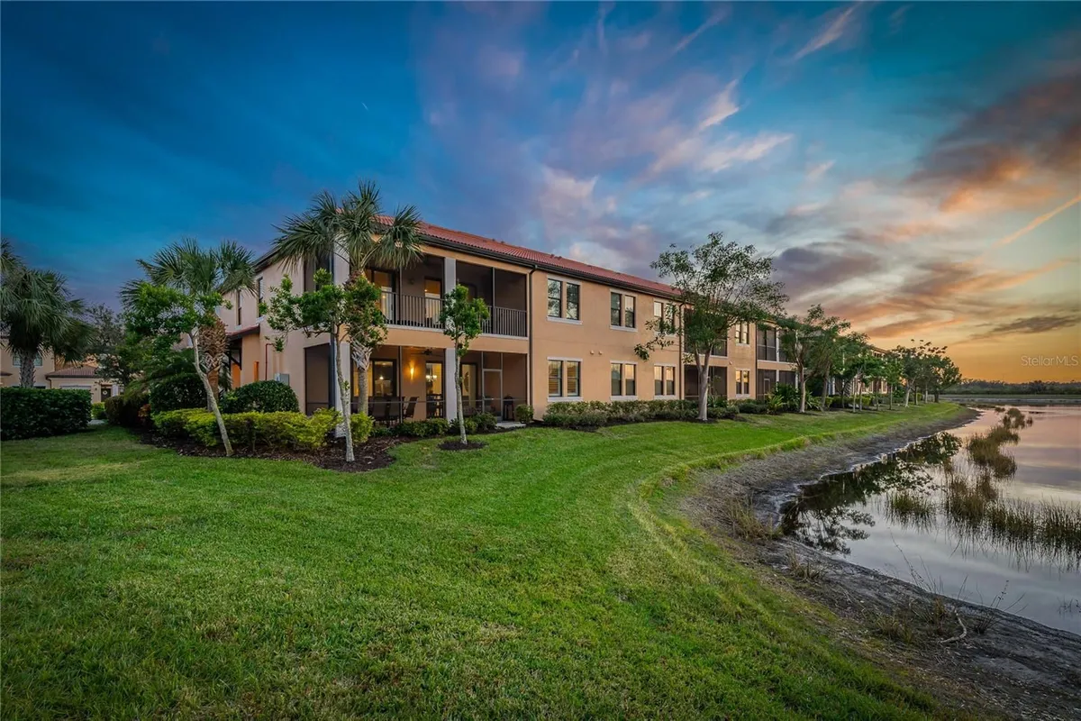 Property Slideshow image 1 of 64 | 23085 banbury way 103, Venice, FL, 34293