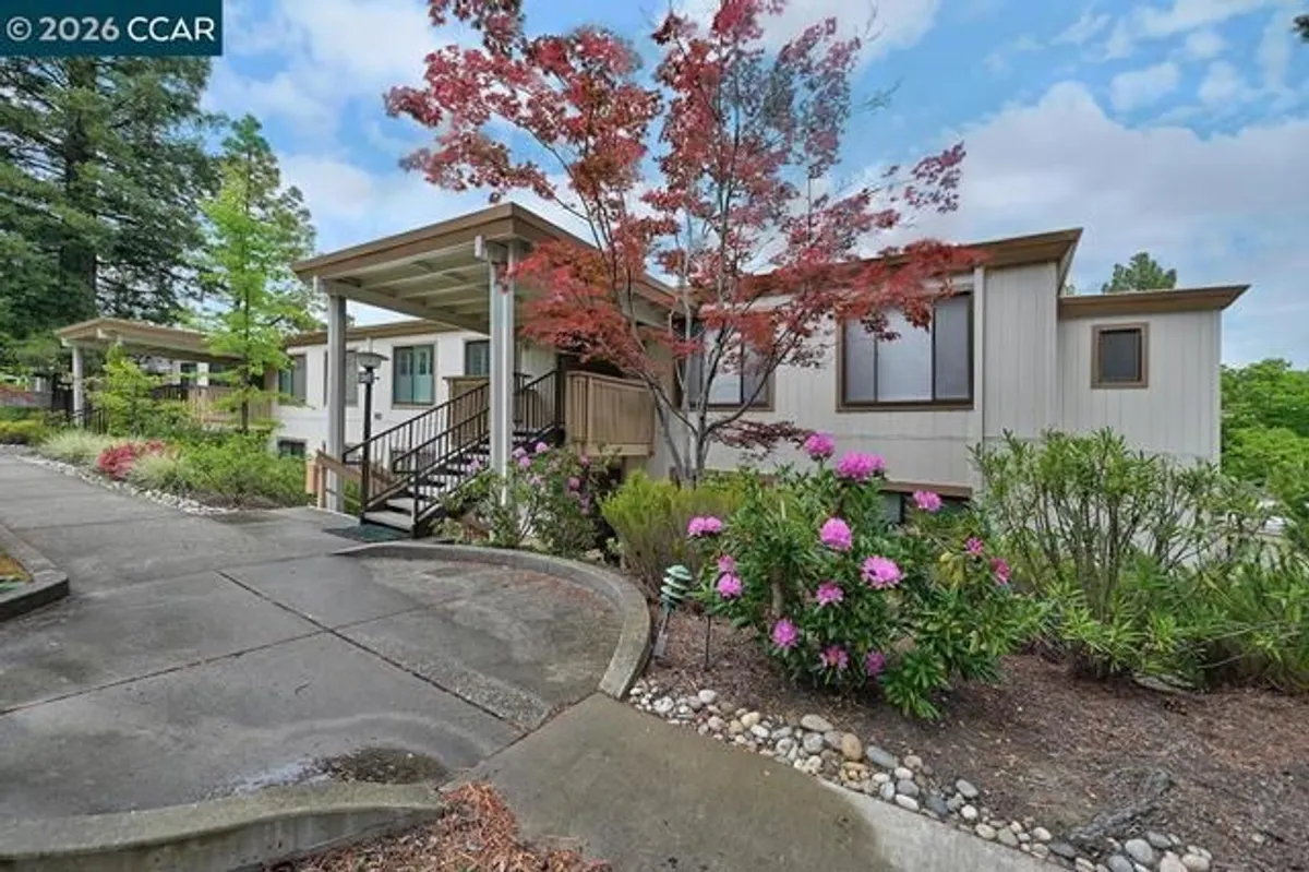 Property Slideshow image 1 of 55 | 1345 singingwood ct 8, Walnut Creek, CA, 94595