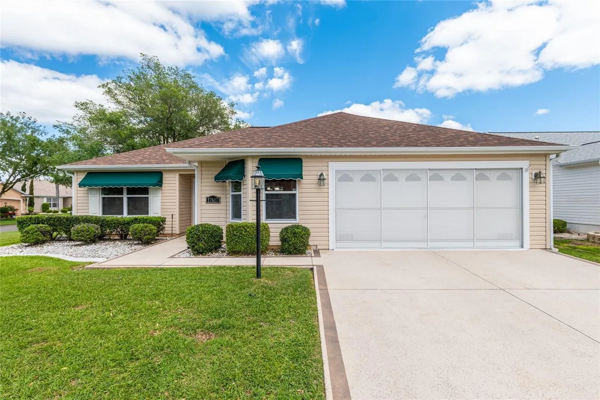 Property Slideshow image 1 of 26 | 17617 se 80th altamaha ct, The Villages, FL, 32162