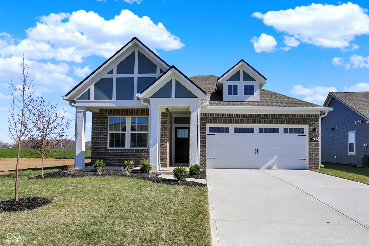 Property Slideshow image 1 of 15 | 5336 foxley park ln, Avon, IN, 46123