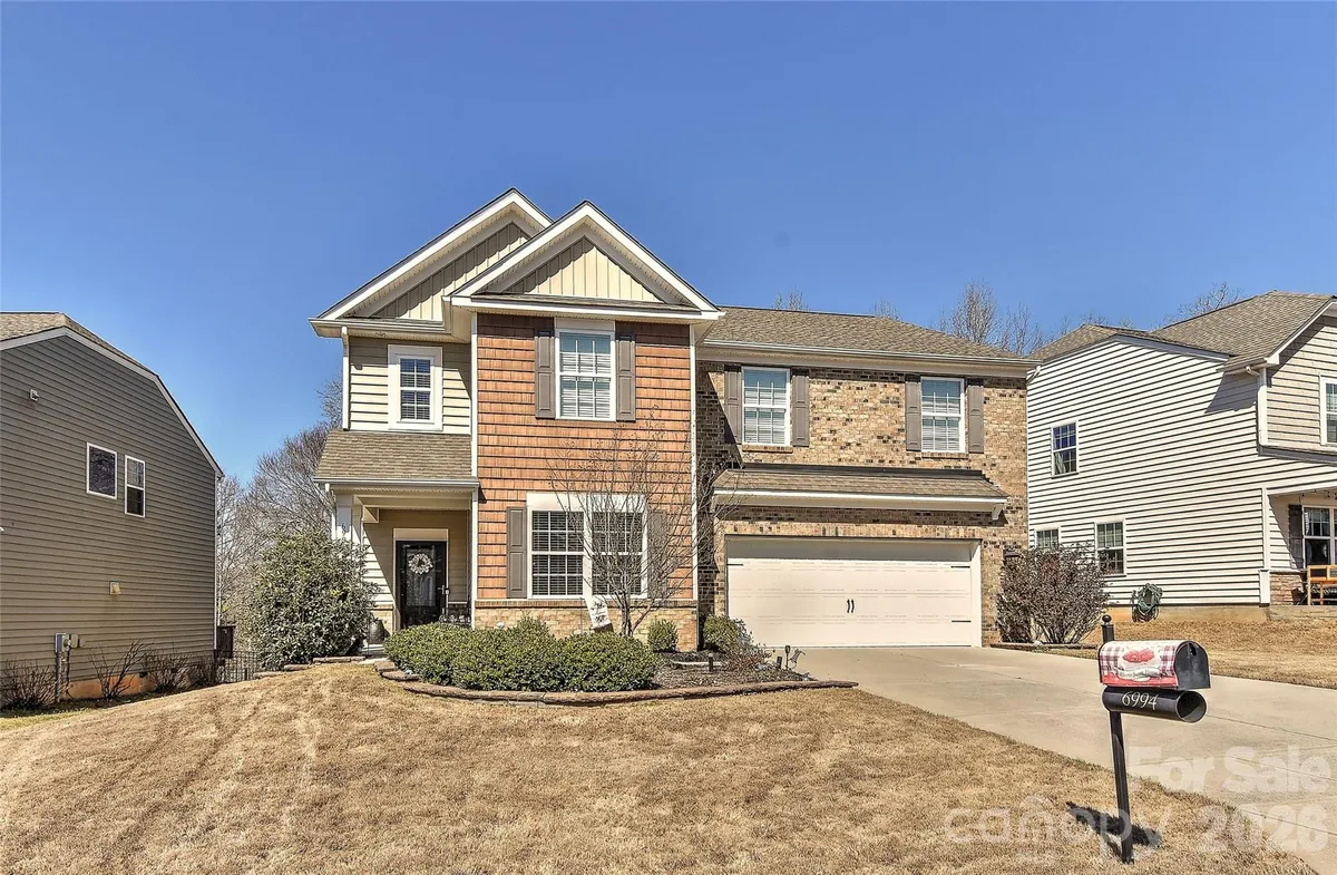 Property Slideshow image 1 of 33 | 6994 liverpool ct, Fort Mill, SC, 29707