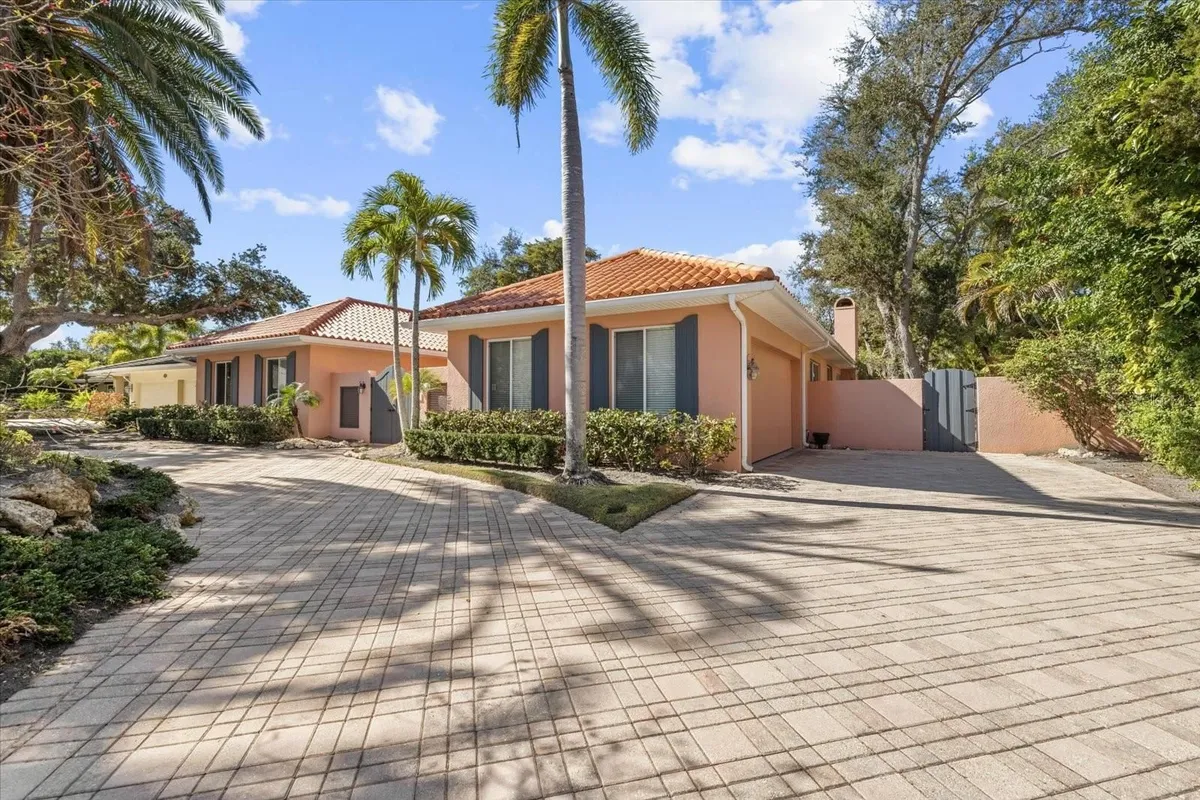 Property Slideshow image 1 of 57 | 4939 peregrine point way, Sarasota, FL, 34231