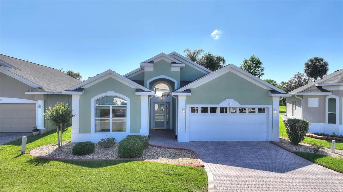 Property Slideshow image 1 of 62 | 511 royal palm dr, Davenport, FL, 33837