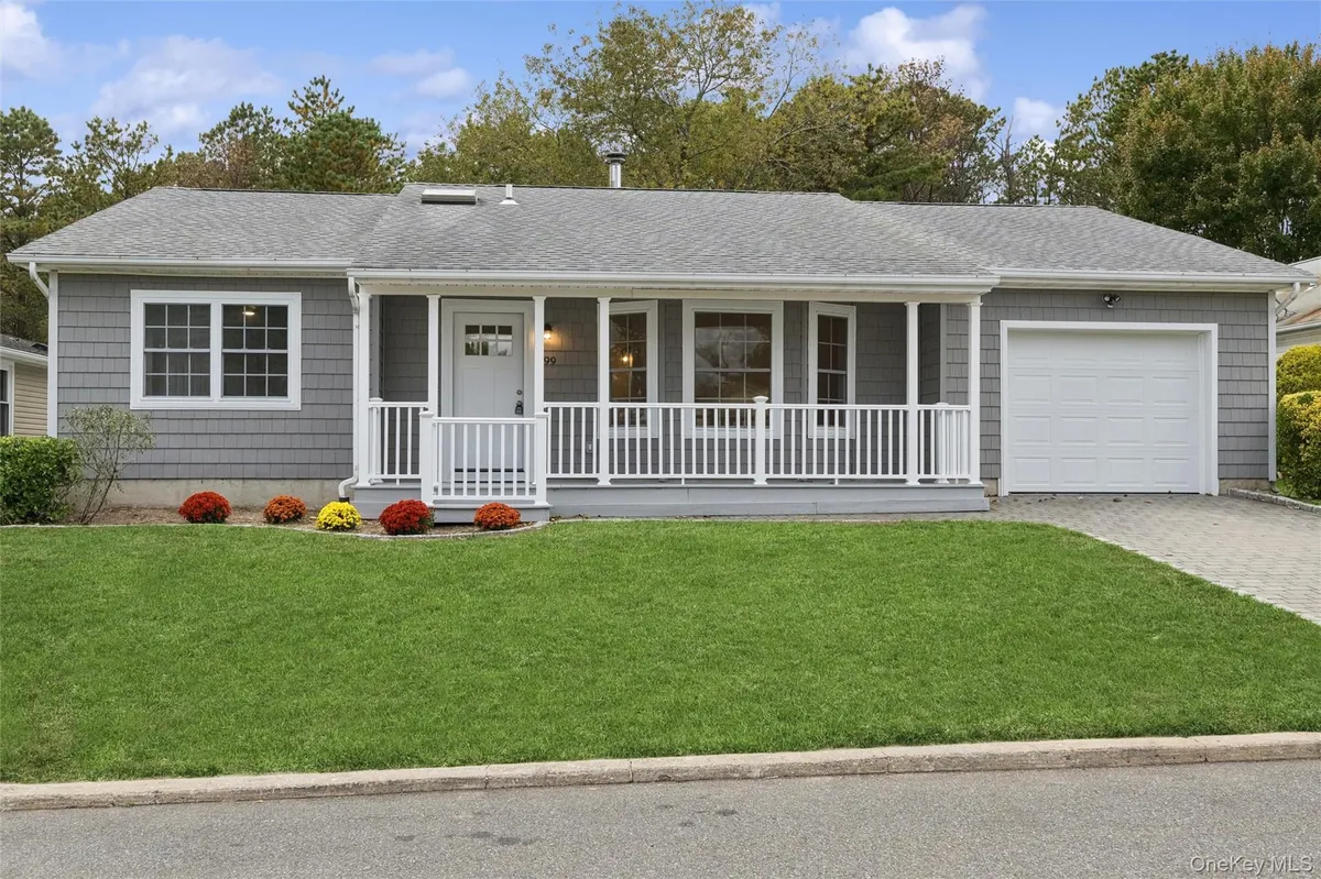 Property Slideshow image 1 of 28 | 99 village cir, Manorville, NY, 11949