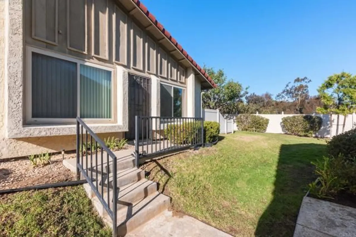 Property Slideshow image 1 of 29 | 1926 springdale ln, Encinitas, CA, 92024