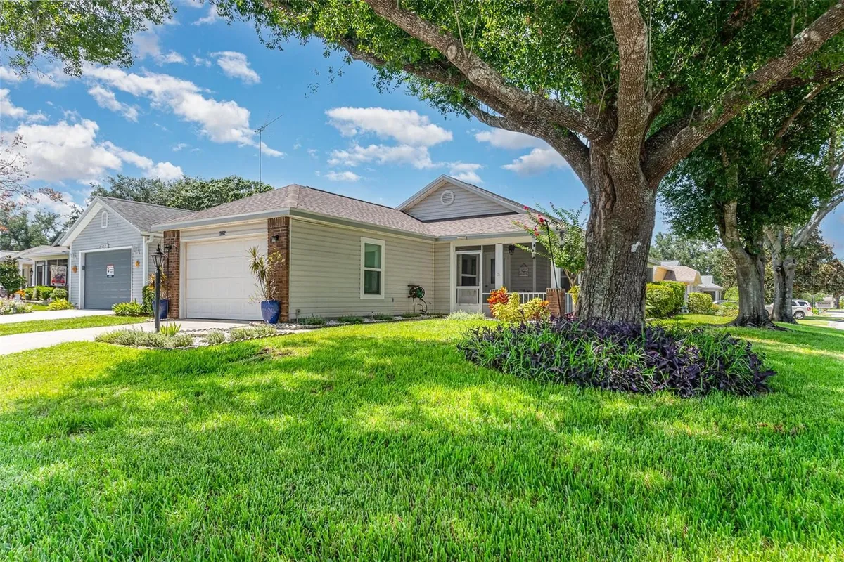 Property Slideshow image 1 of 29 | 4525 eaglewood dr, Leesburg, FL, 34748