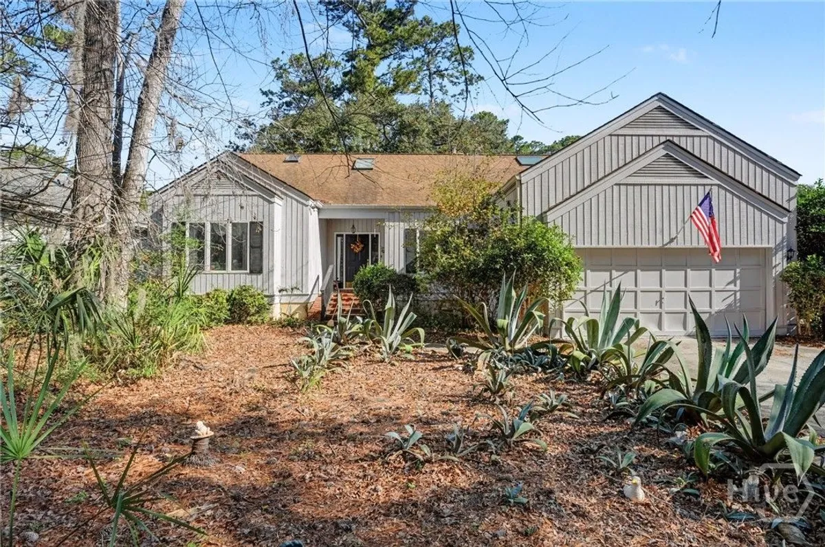 Property Slideshow image 1 of 23 | 2 mceachern ct, Savannah, GA, 31411