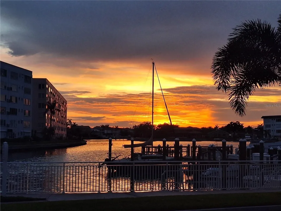 Property Slideshow image 1 of 26 | 3128 59th st 115, Gulfport, FL, 33707