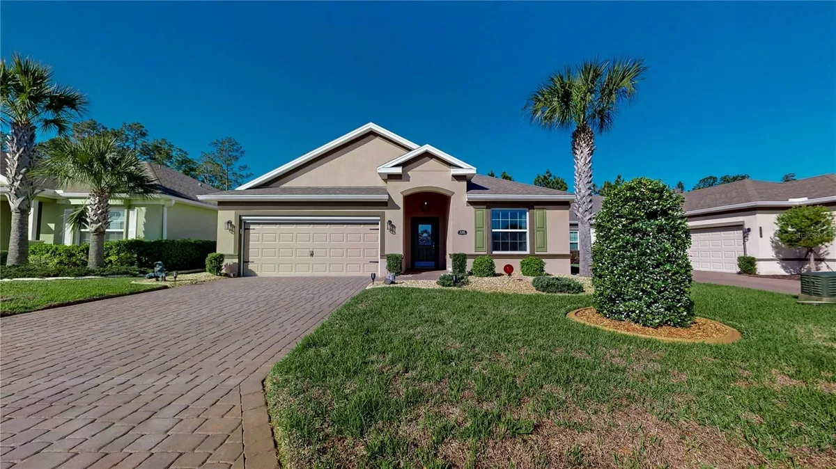 Property Slideshow image 1 of 36 | 133 park place cir, Palm Coast, FL, 32164
