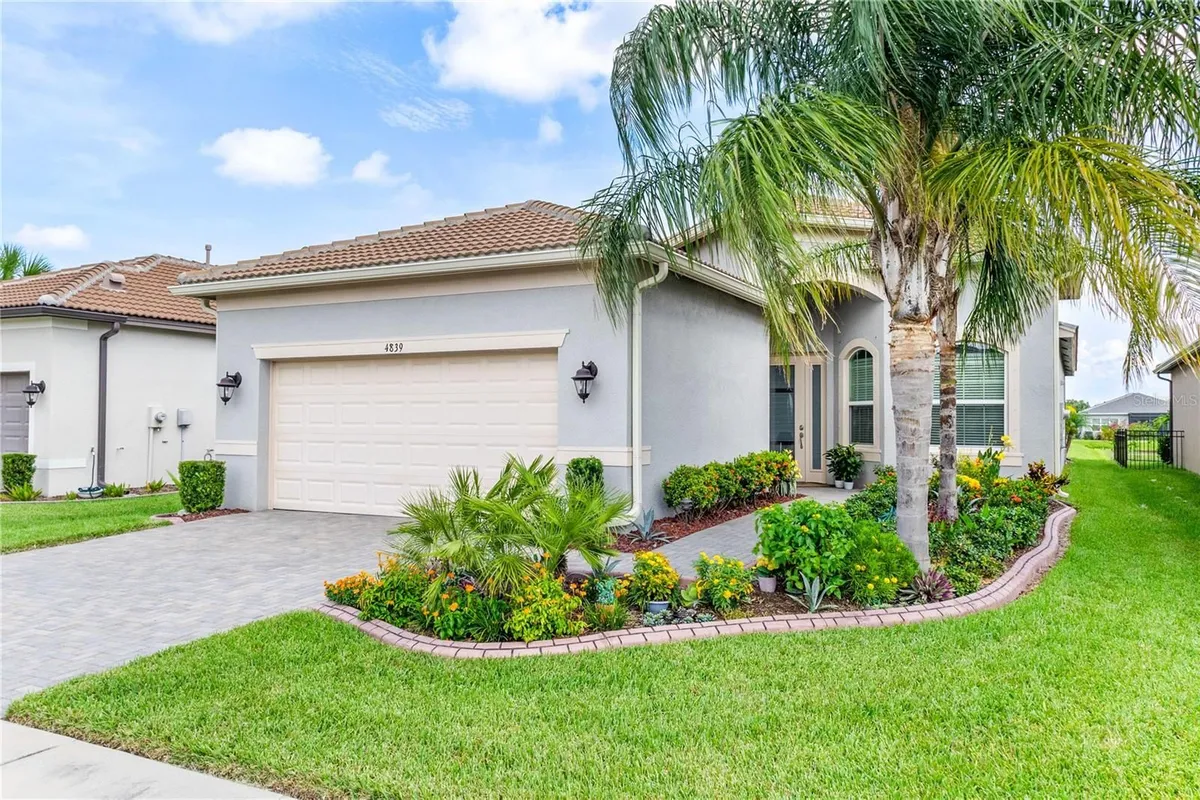 Property Slideshow image 1 of 28 | 4839 sevilla shores dr, Wimauma, FL, 33598