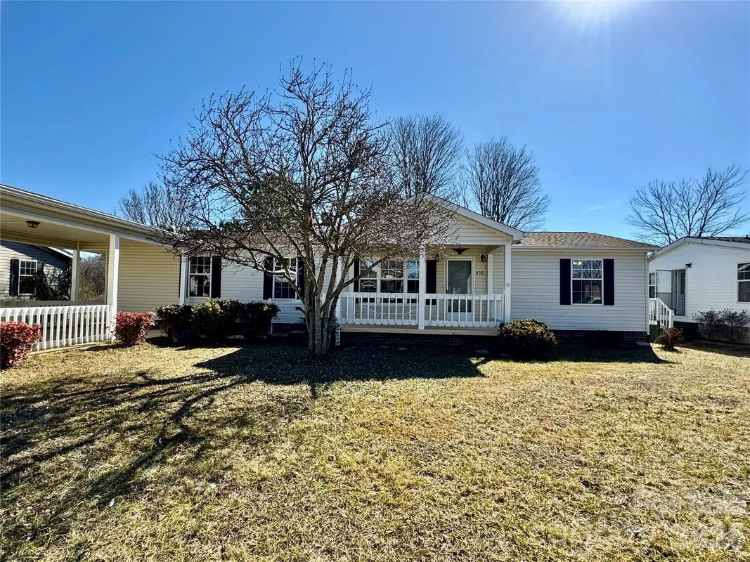 Property Slideshow image 1 of 26 | 436 riverwind dr, Hendersonville, NC, 28739