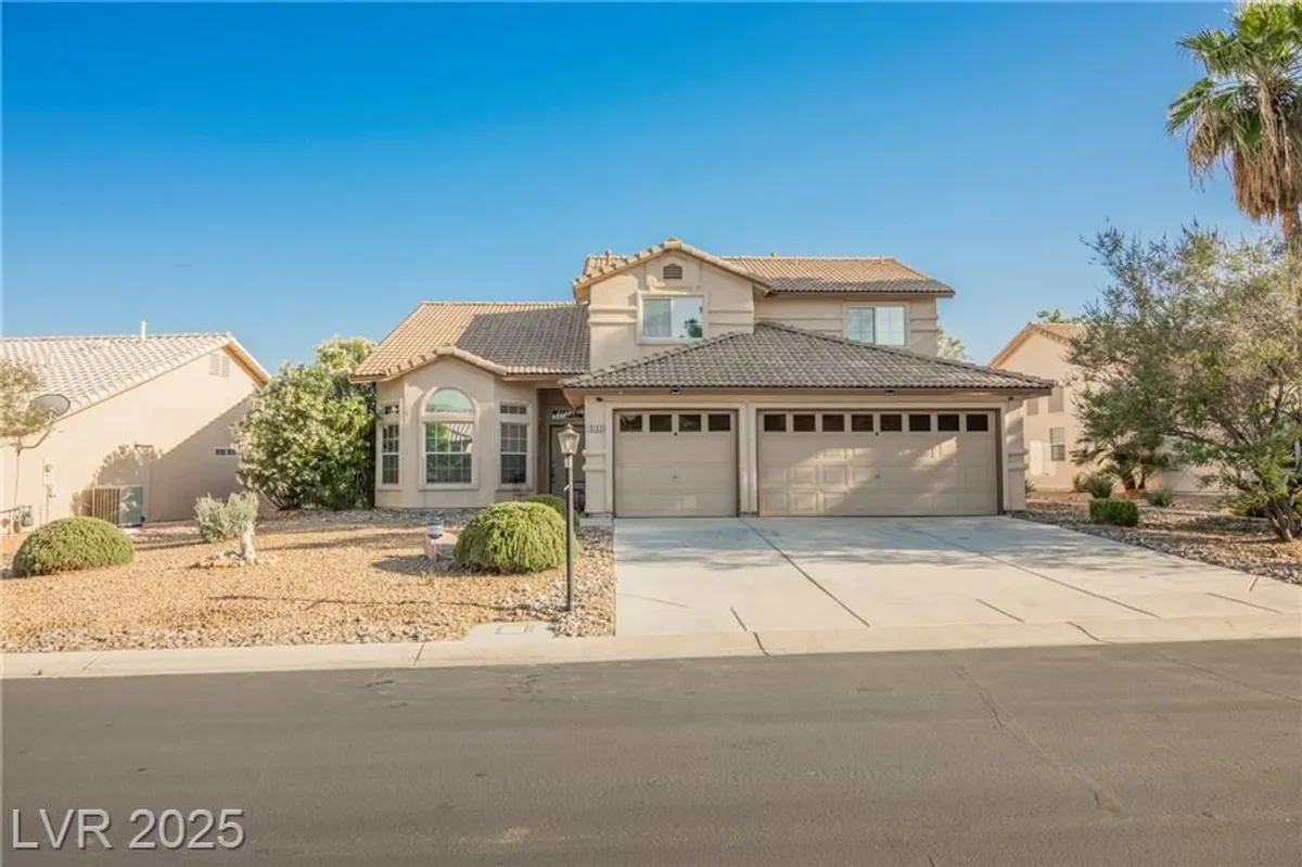 Property Slideshow image 1 of 66 | 5133 burr oak dr, Las Vegas, NV, 89130