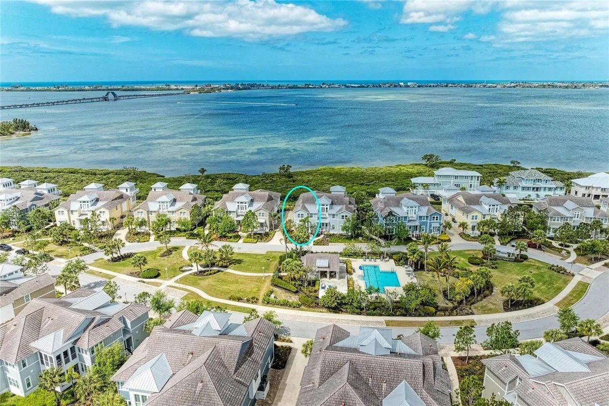 Property Slideshow image 1 of 100 | 342 castaway cay dr 201, Bradenton, FL, 34209