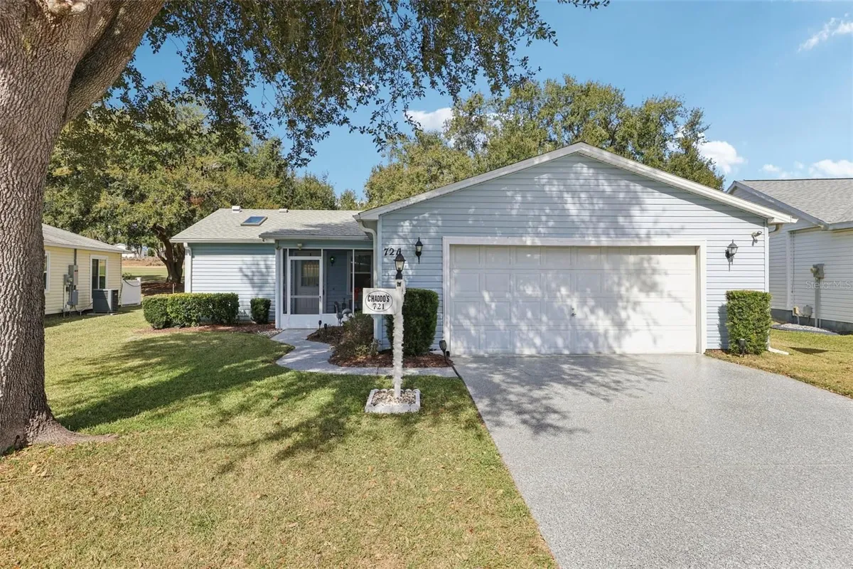 Property Slideshow image 1 of 52 | 721 heathrow ave, The Villages, FL, 32159