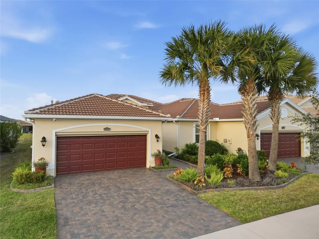 Property Slideshow image 1 of 32 | 4717 avila lakes dr, Wimauma, FL, 33598