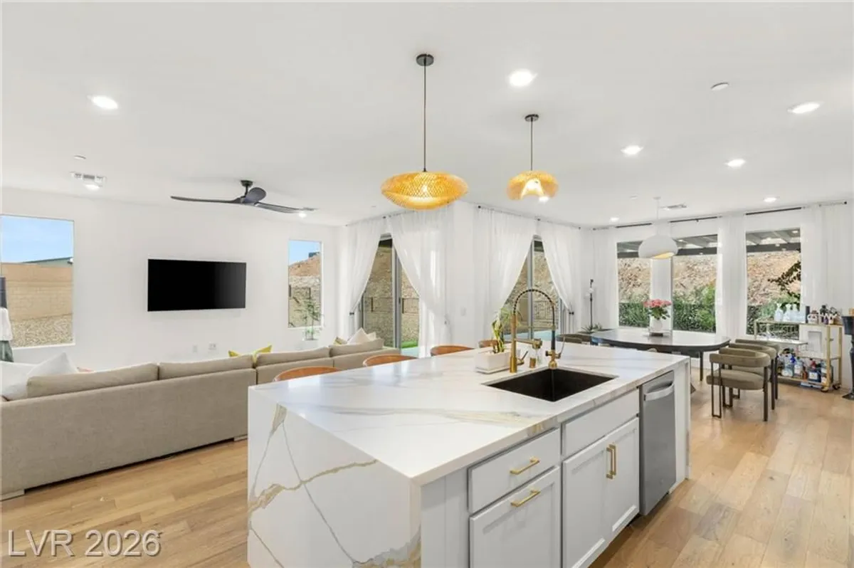 Property Slideshow image 1 of 45 | 6 sun lily ln, Henderson, NV, 89011