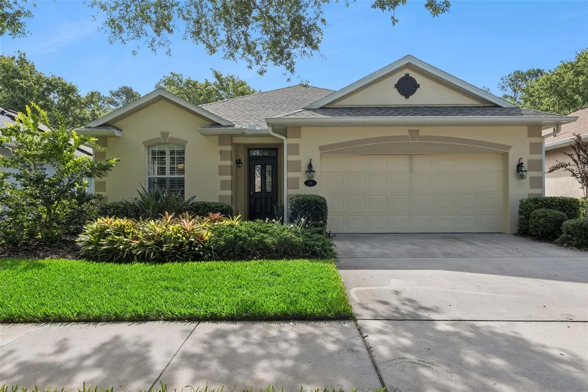 Property Slideshow image 1 of 52 | 514 heron point way, Deland, FL, 32724
