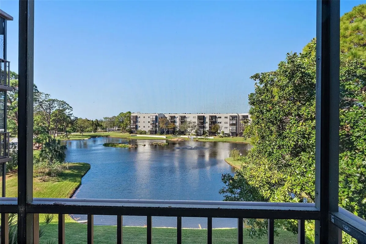Property Slideshow image 1 of 29 | 6188 80th st n unit 303, St Petersburg, FL, 33709