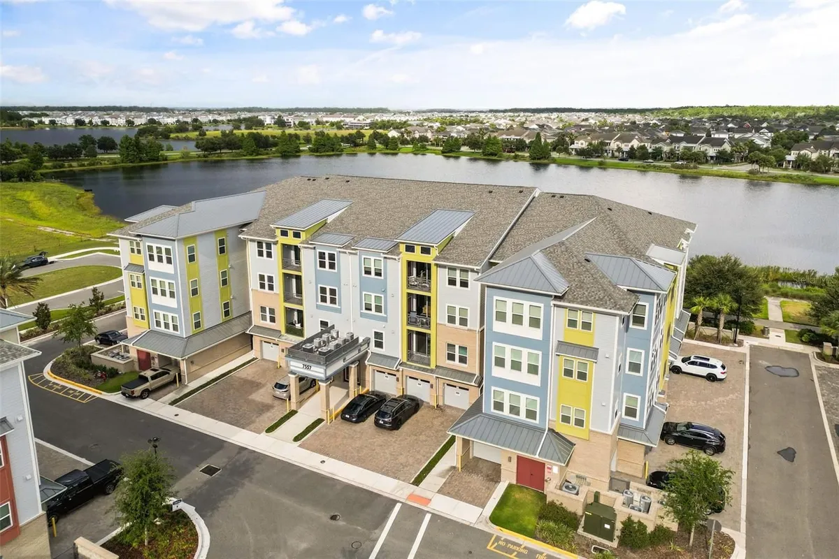 Property Slideshow image 1 of 39 | 7557 laureate blvd 6208, Orlando, FL, 32827