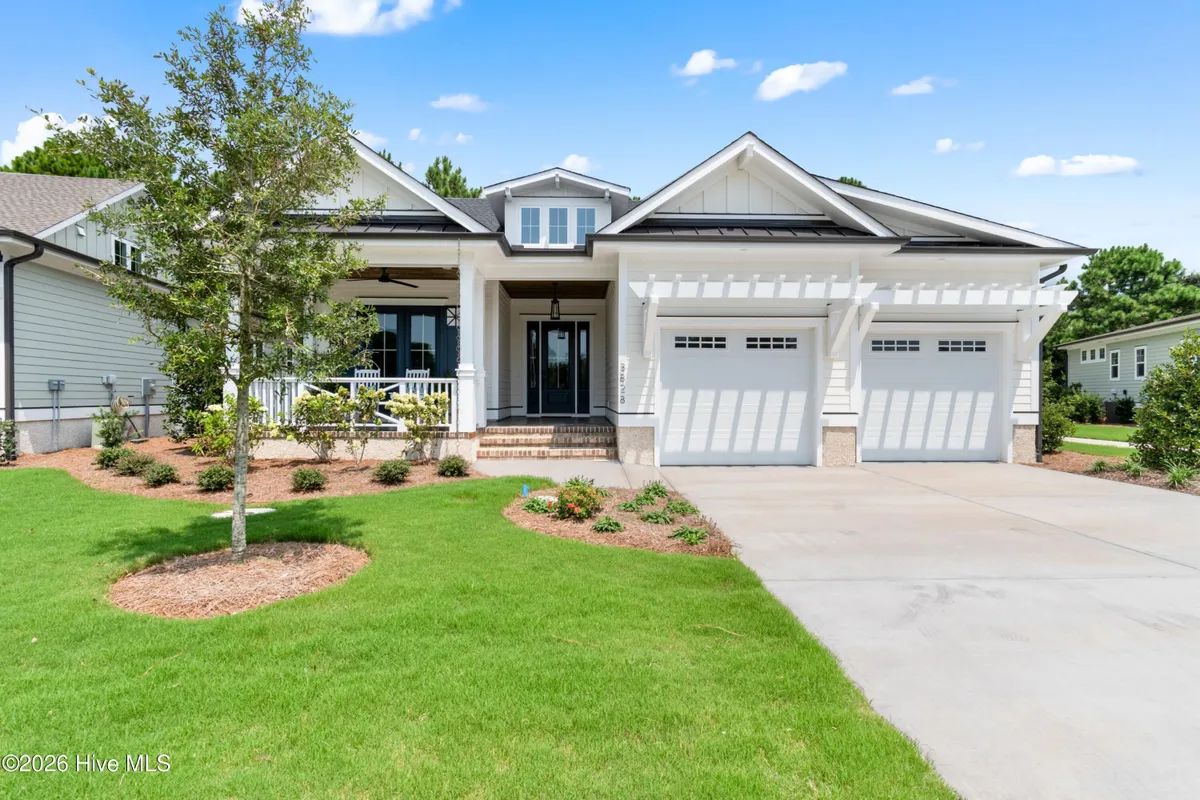 Property Slideshow image 1 of 40 | 3856 reserve club dr, Southport, NC, 28461