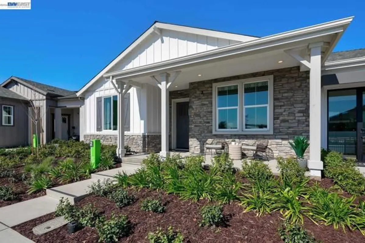 Property Slideshow image 1 of 42 | 972 conrad st, Manteca, CA, 95336