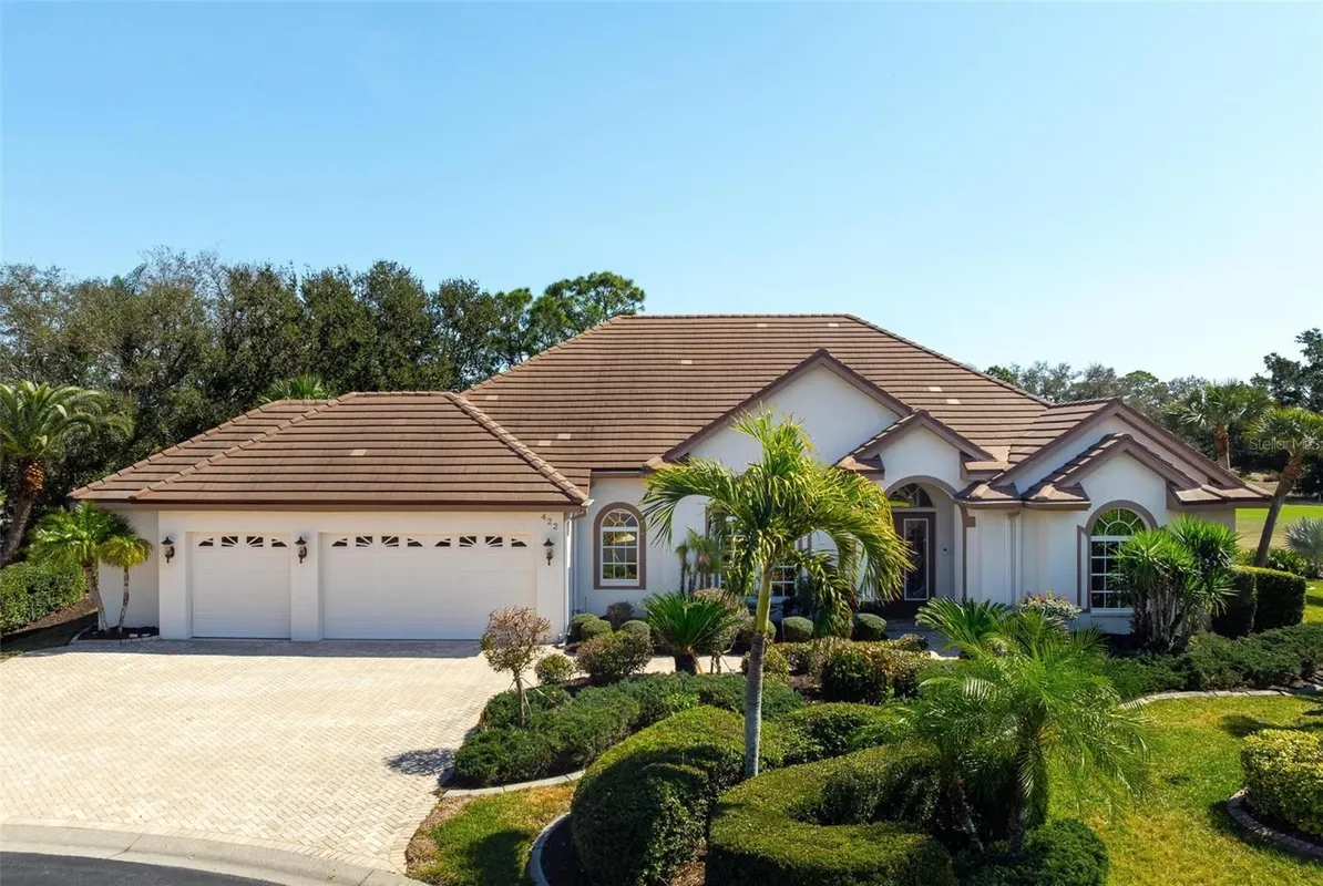 Property Slideshow image 1 of 72 | 422 wincanton pl, Venice, FL, 34293