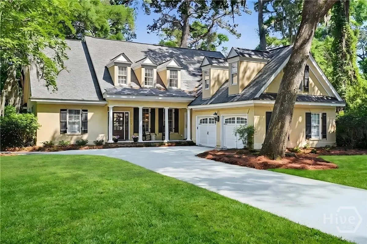 Property Slideshow image 1 of 45 | 6 tomochichi ln, Savannah, GA, 31411