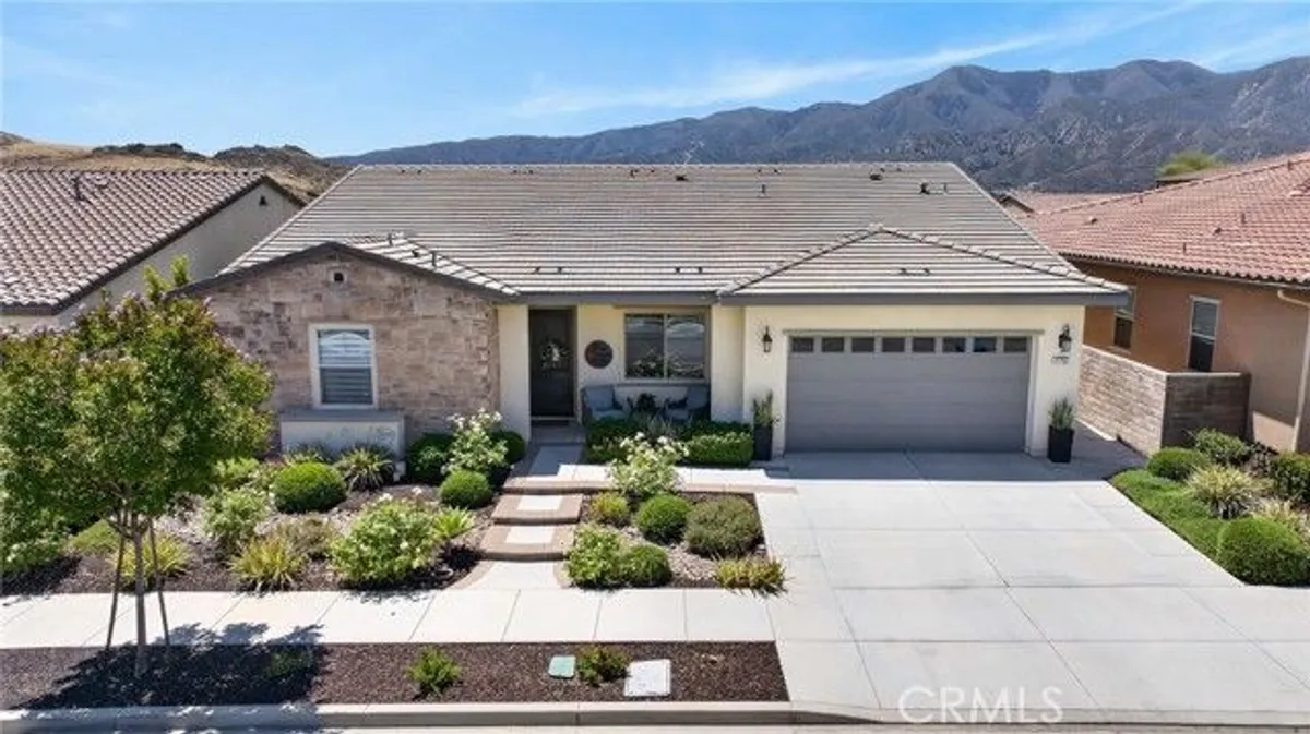 Property Slideshow image 1 of 54 | 11751 ambling way, Corona, CA, 92883