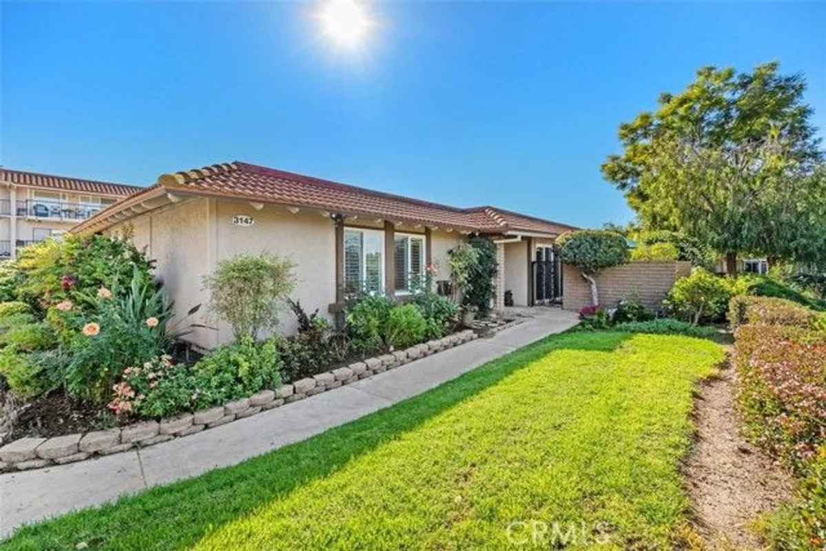 Property Slideshow image 1 of 33 | 3147 via vis b, Laguna Woods, CA, 92637