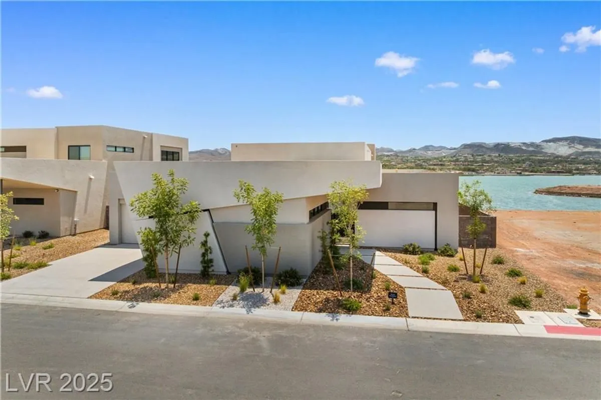 Property Slideshow image 1 of 98 | 1533 pleasant bay ct, Henderson, NV, 89011