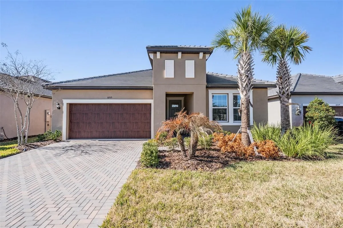 Property Slideshow image 1 of 62 | 10515 gable dig loop, San Antonio, FL, 33576