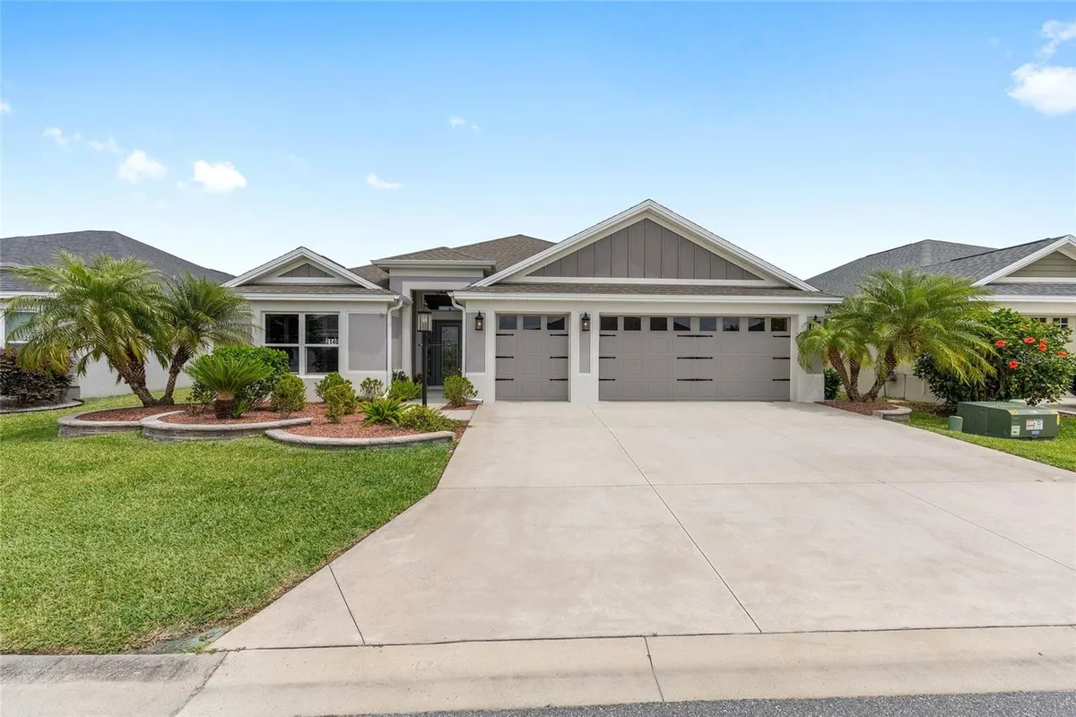 Property Slideshow image 1 of 56 | 2140 biller cir, The Villages, FL, 32163