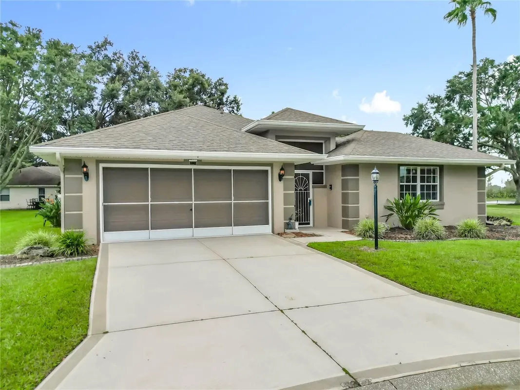 Property Slideshow image 1 of 73 | 5902 princess diana ct, Leesburg, FL, 34748