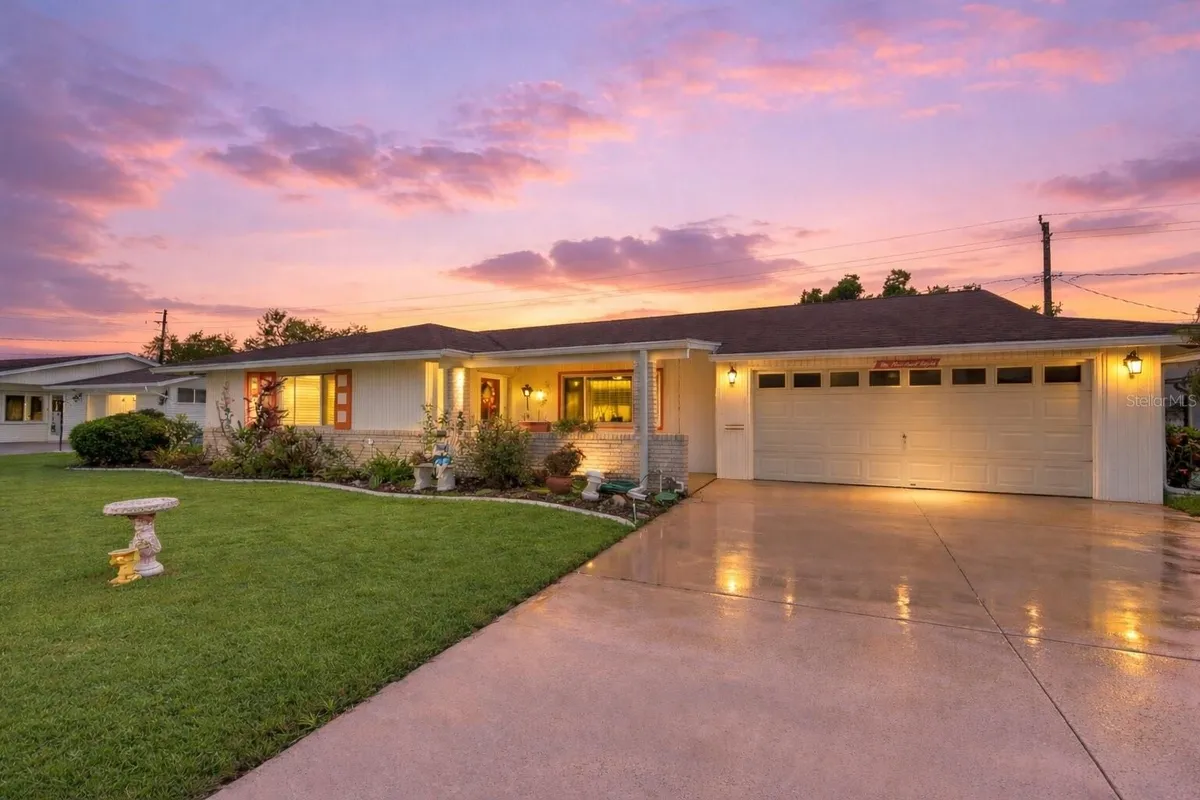 Property Slideshow image 1 of 21 | 608 la jolla ave, Sun City Center, FL, 33573