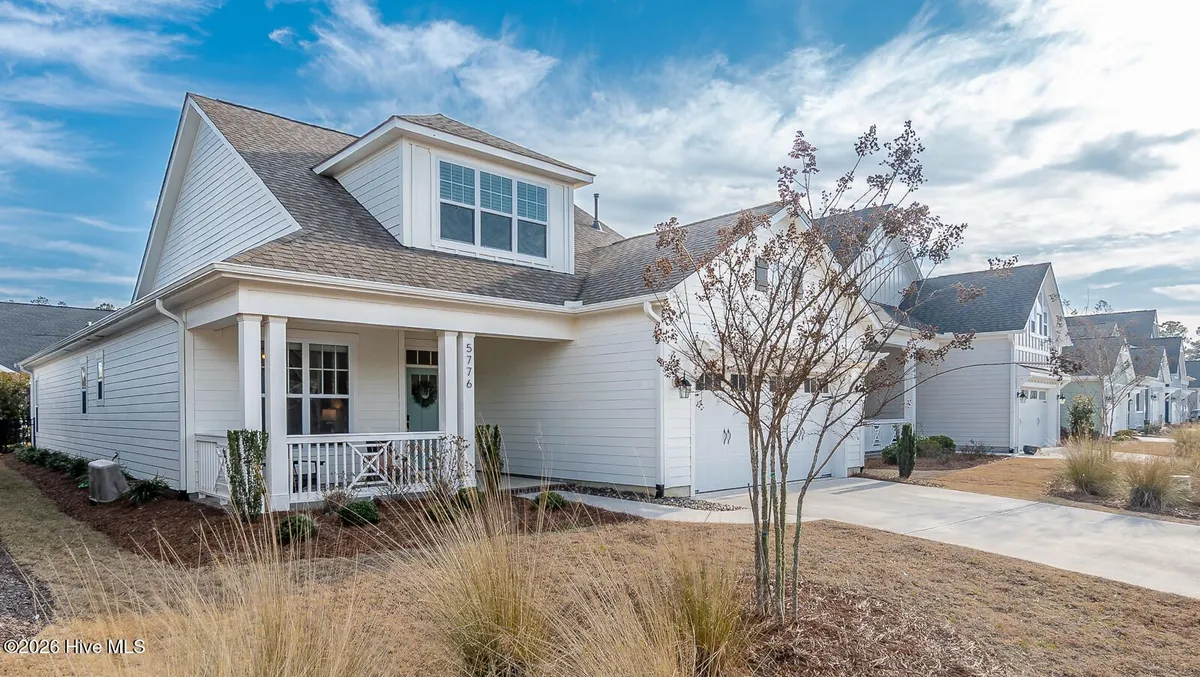 Property Slideshow image 1 of 61 | 5776 park w cir, Leland, NC, 28451