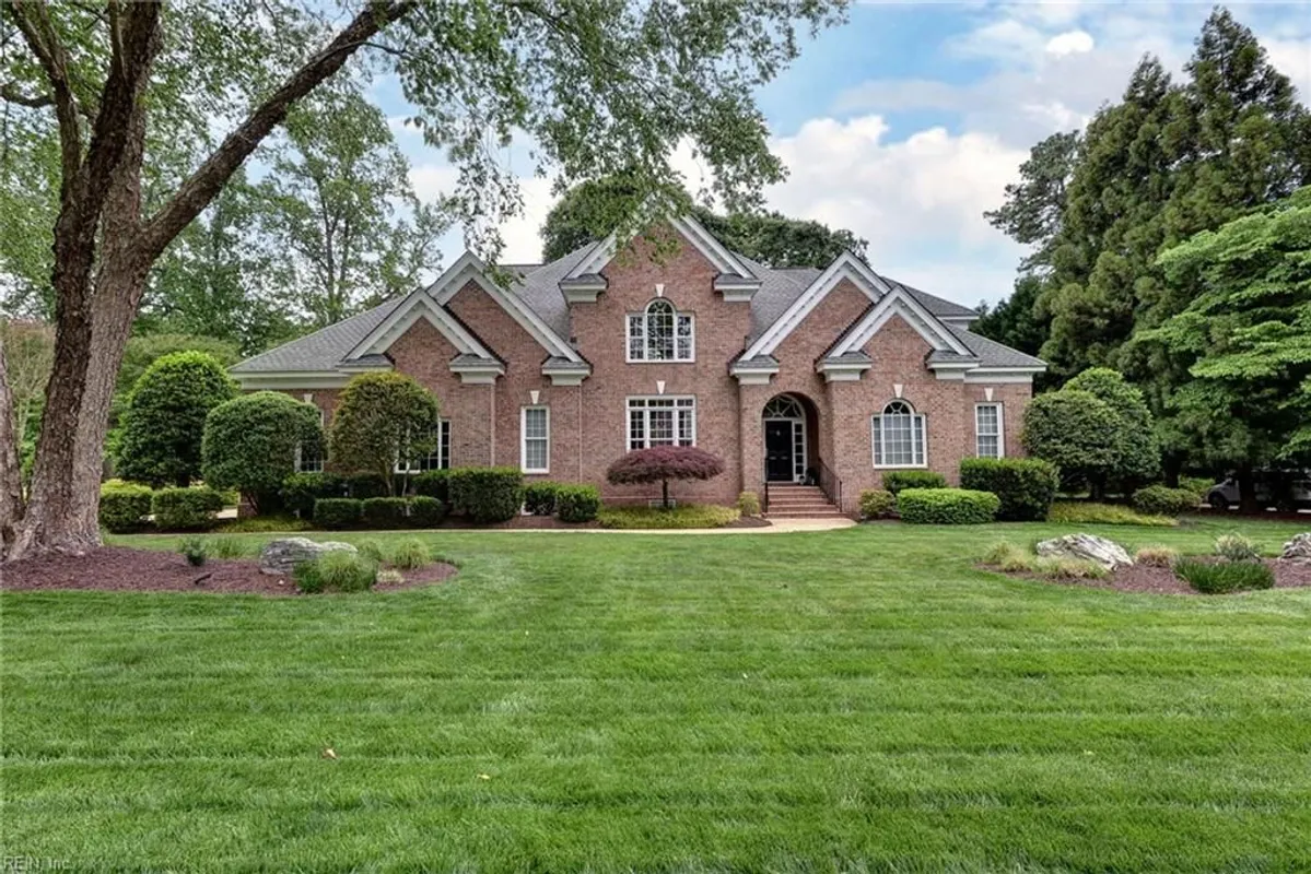 Property Slideshow image 1 of 50 | 112 william richmond, Williamsburg, VA, 23185