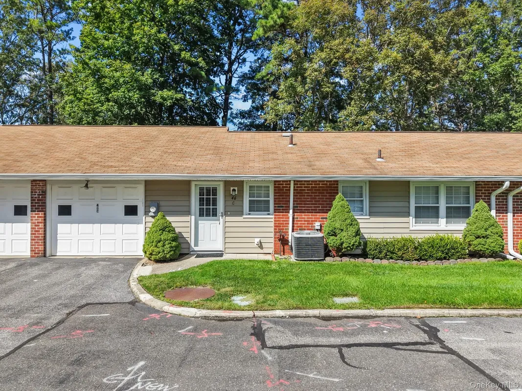 Property Slideshow image 1 of 25 | 46 trent ct c, Ridge, NY, 11961