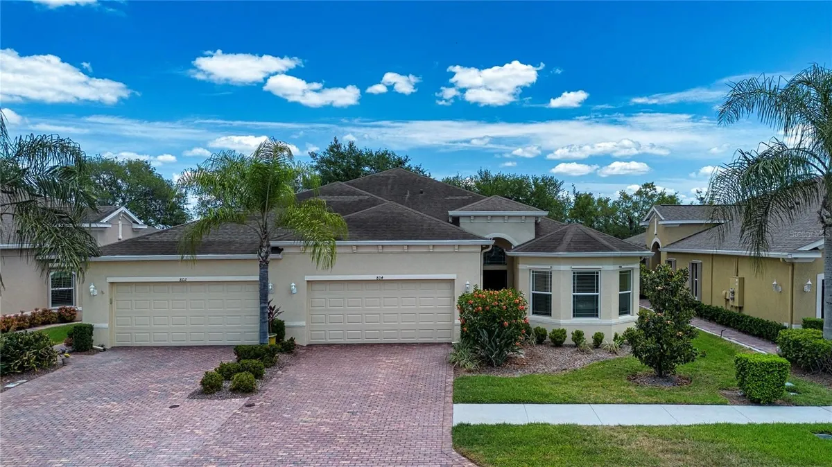 Property Slideshow image 1 of 59 | 804 chipper dr, Sun City Center, FL, 33573