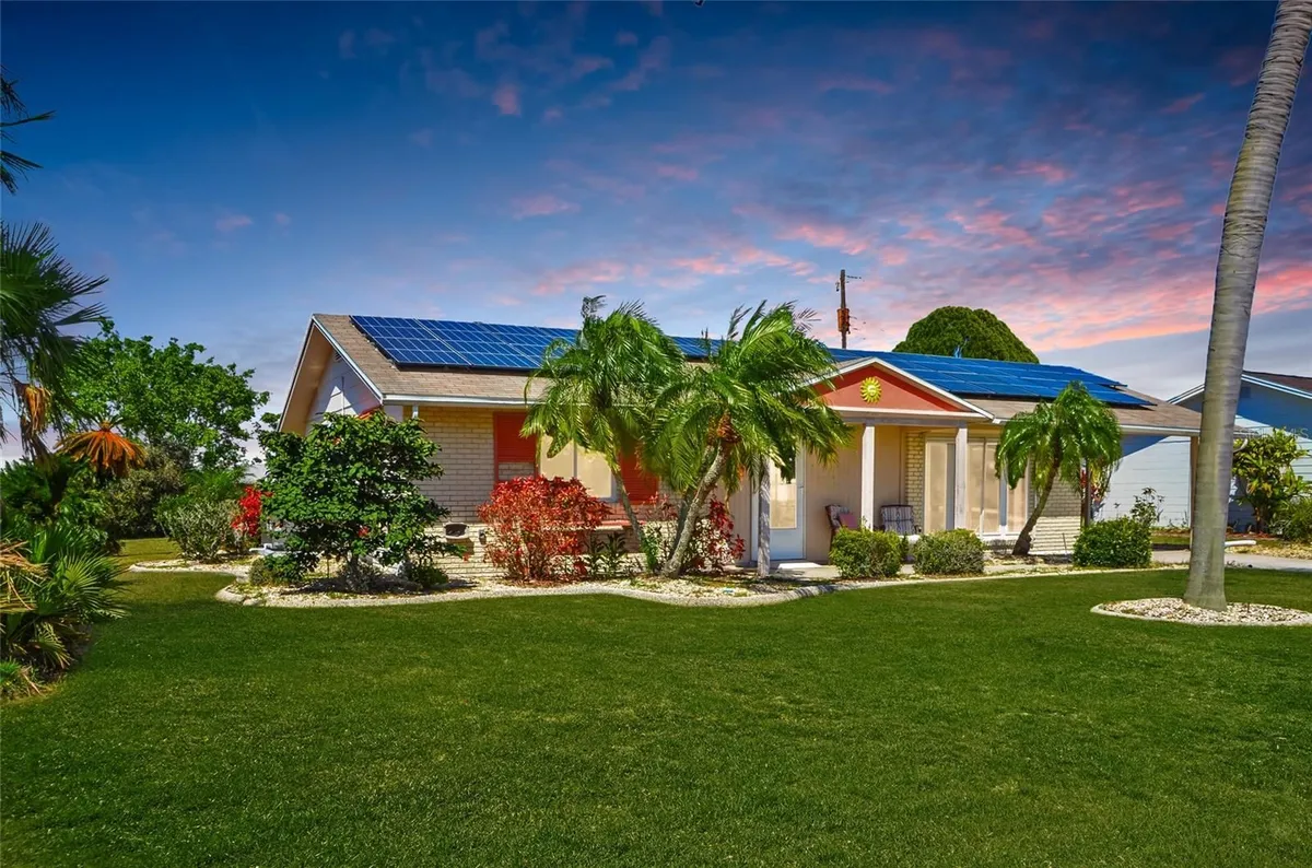 Property Slideshow image 1 of 24 | 1515 arrowhead dr, Sun City Center, FL, 33573