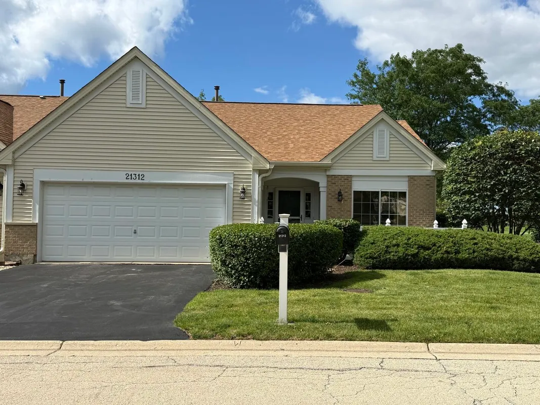 Property Slideshow image 1 of 1 | 21312 w douglas ln, Plainfield, IL, 60544