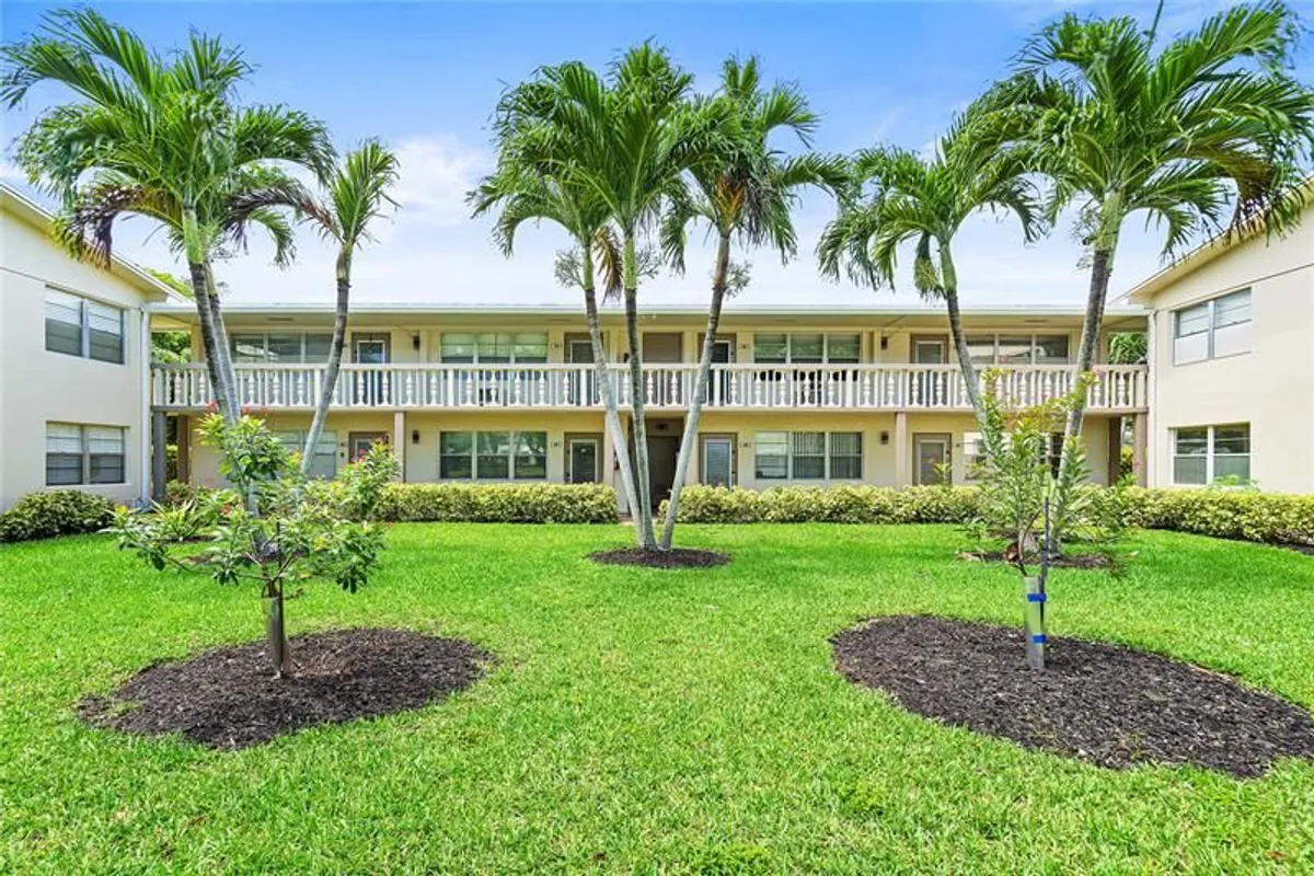 Property Slideshow image 1 of 20 | 489 tilford w # 489, Deerfield Beach, FL, 33442