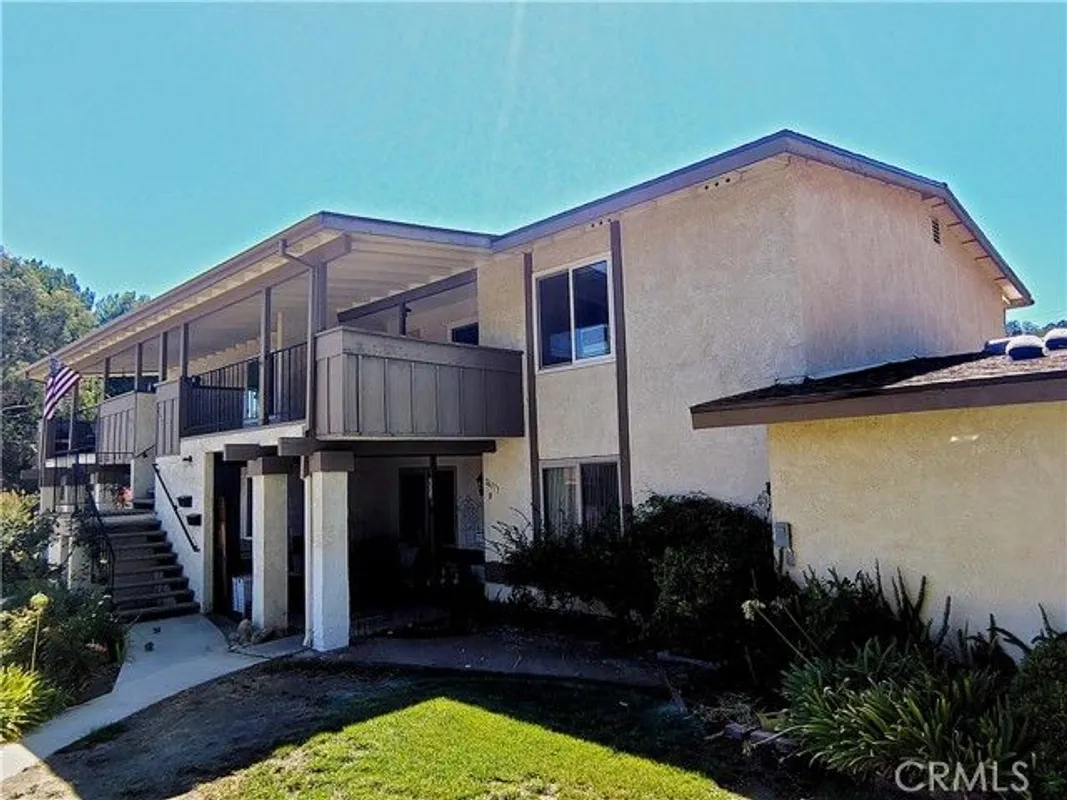 Property Slideshow image 1 of 35 | 26373 oak highland dr e, Newhall, CA, 91321