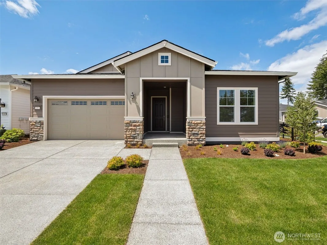 Property Slideshow image 1 of 25 | 14804 206th ave 2557, Bonney Lake, WA, 98391