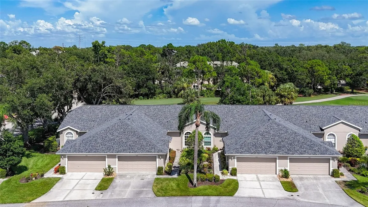 Property Slideshow image 1 of 66 | 6948 stoneywalk ct, Bradenton, FL, 34203