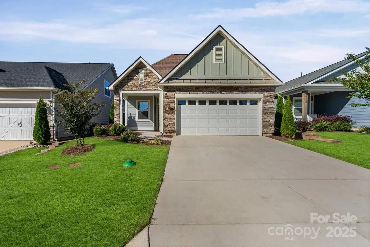 Property Slideshow image 1 of 48 | 6239 scuttle ln, Denver, NC, 28037