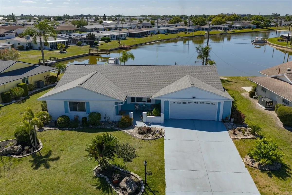 Property Slideshow image 1 of 51 | 1704 danbury dr, Sun City Center, FL, 33573