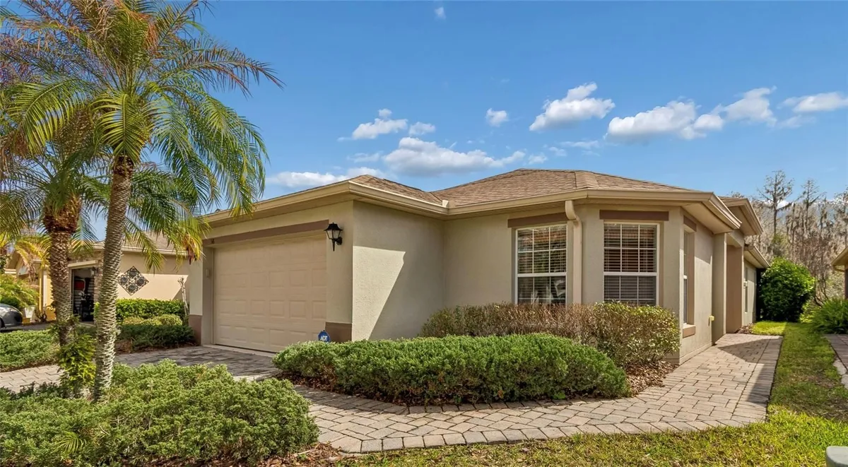 Property Slideshow image 1 of 54 | 516 grand canal dr, Poinciana, FL, 34759