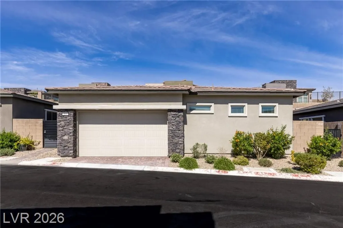 Property Slideshow image 1 of 62 | 933 belleforte ln, Las Vegas, NV, 89138