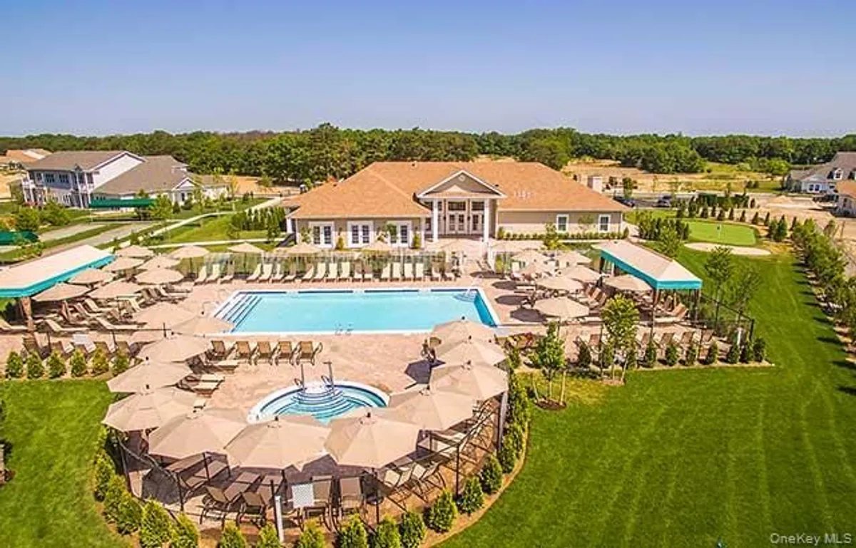 Property Slideshow image 1 of 28 | 94 lakeside ct, Brookhaven, NY, 11967